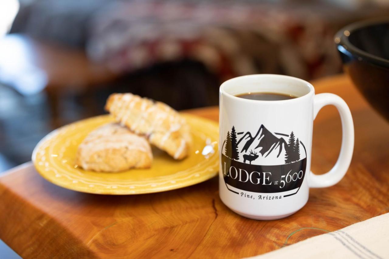 Lodge At 5600 Pine ภายนอก รูปภาพ